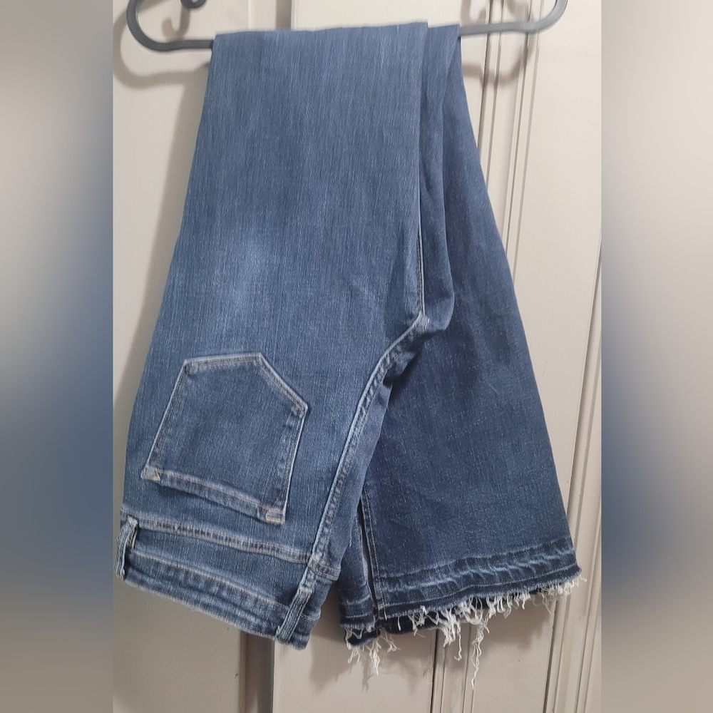 Kancan Estilo Highrise Distressed Flared Jeans NWT Size 11/29